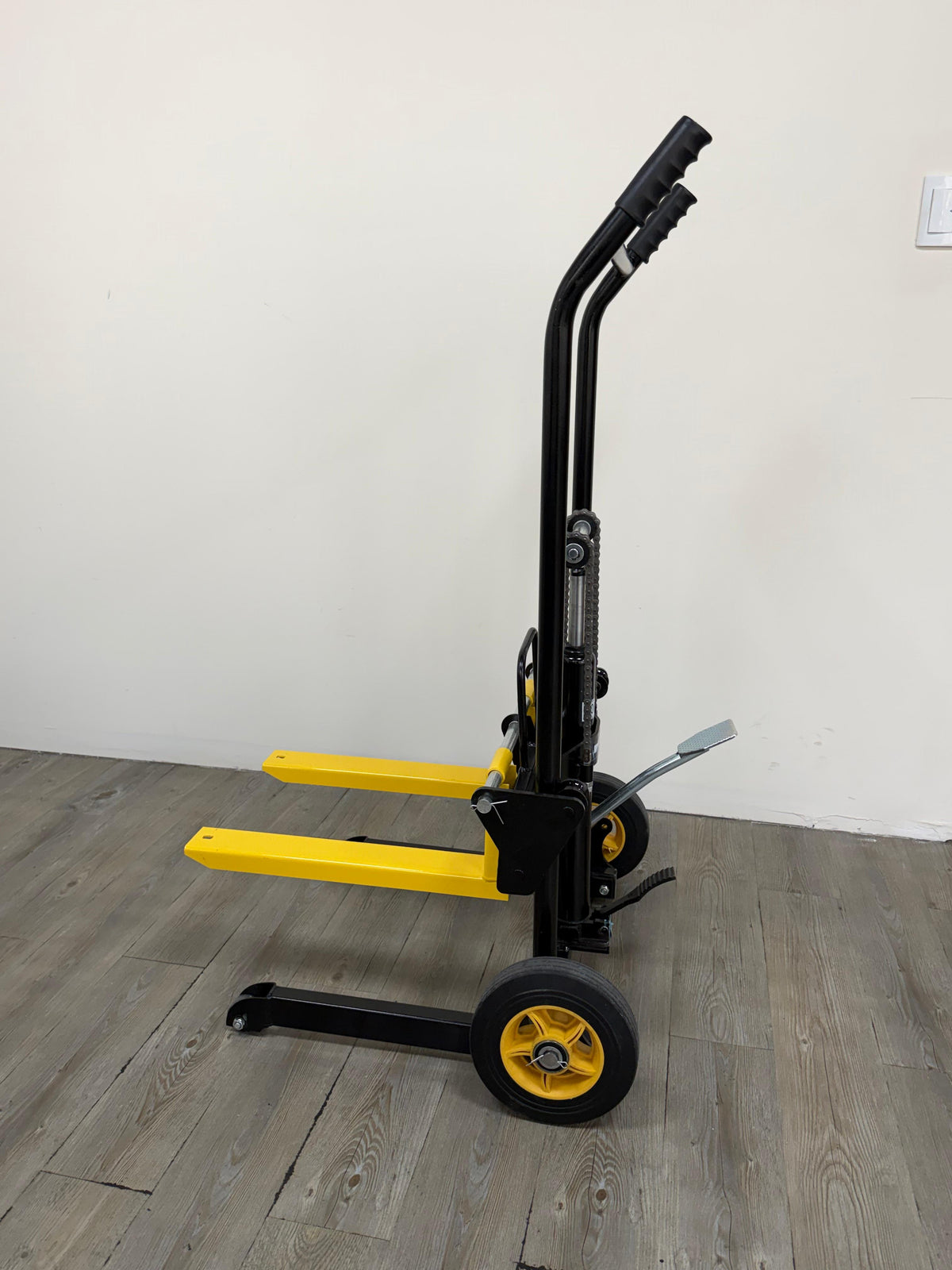 Apilador Manual Plegable 200kg Hakuba