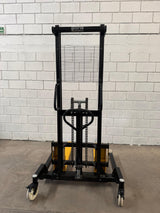 Apilador Manual Ajustable  1 TON hakuba